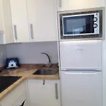 Skol - 1 Bedroom With Sea Views Apartment Marbella