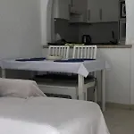 Skol - 1 Bedroom With Sea Views アパート マルベーリャ
