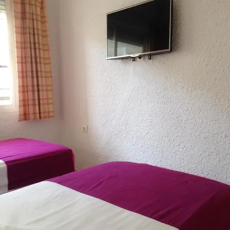 Skol - 1 Bedroom With Sea Views Marbella