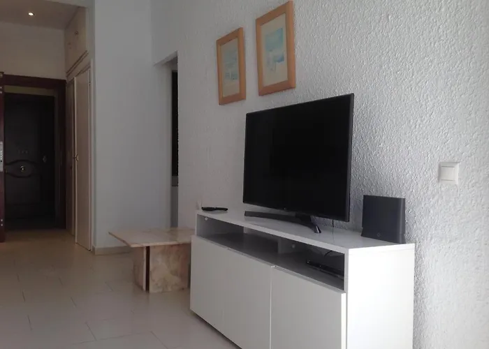 Skol - 1 Bedroom With Sea Views * Marbella
