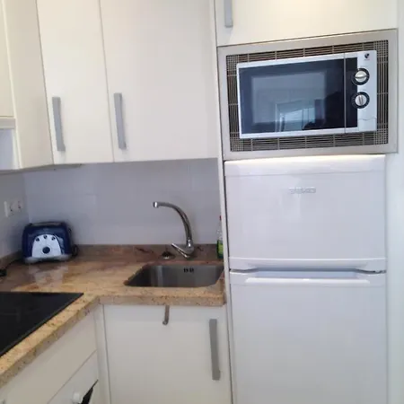 Skol - 1 Bedroom With Sea Views شقة ماربيا